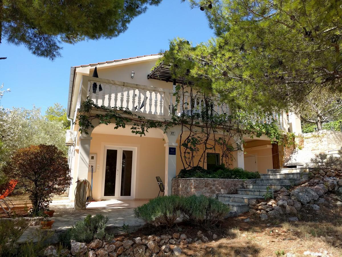 Apartmani Anja Sveta Nedelja (Hvar) Exterior foto